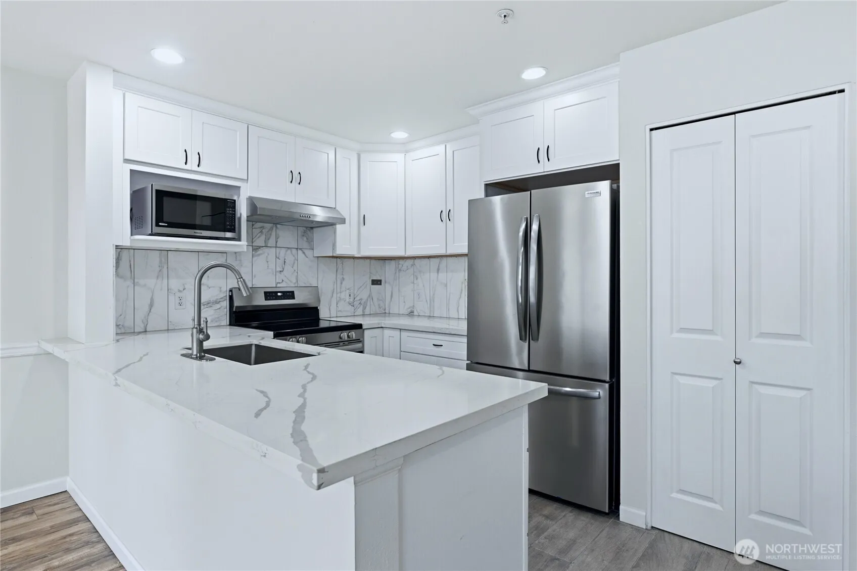 Property photo for 23907 67th Place S #c102, Kent photo 4