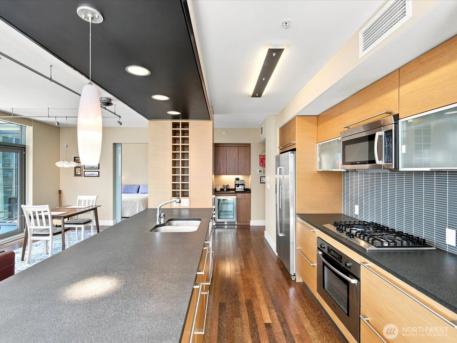 Property photo for 820 Blanchard Street #1007, Seattle photo 3