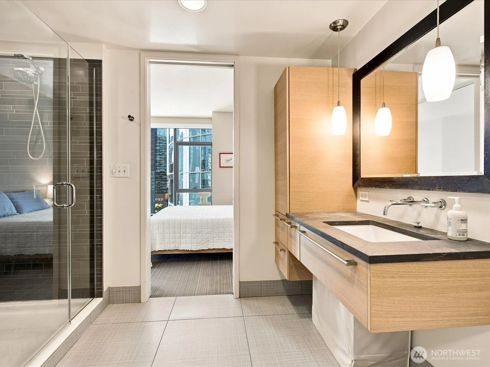 Property photo for 820 Blanchard Street #1007, Seattle photo 4