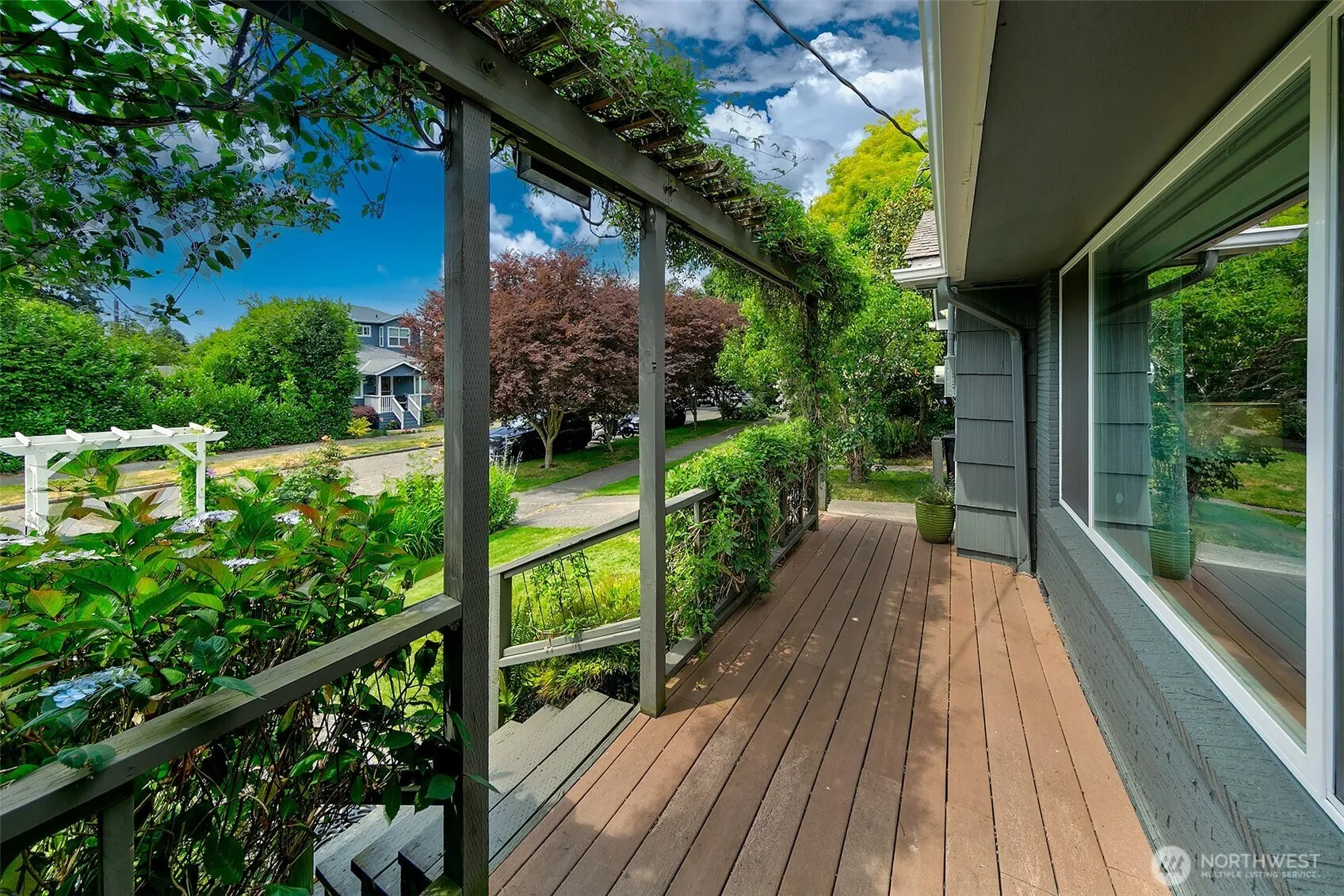 Property photo for 4854 47th Avenue Sw, Seattle photo 5