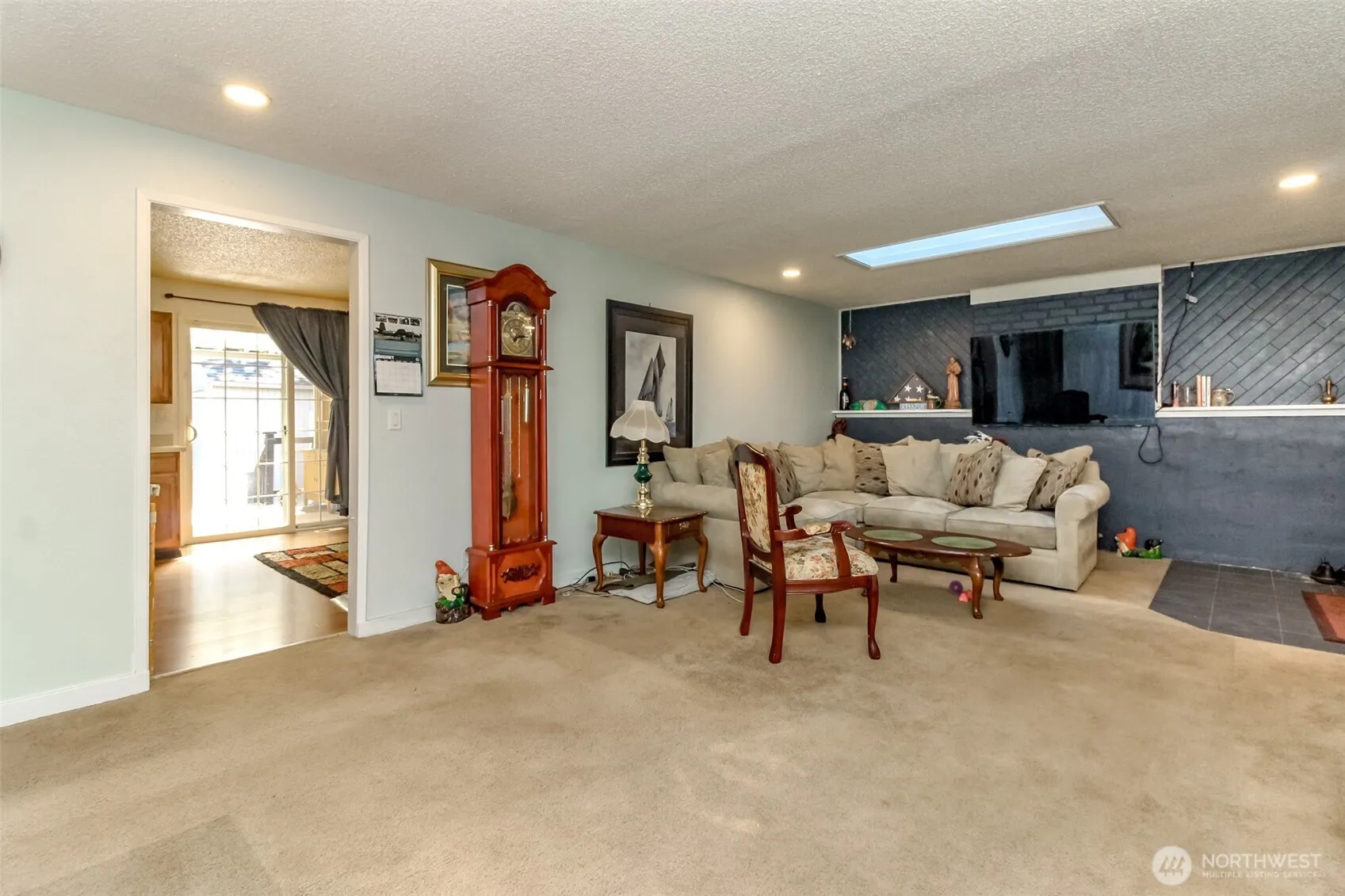 Property photo for 15213 12th Avenue E, Tacoma photo 5