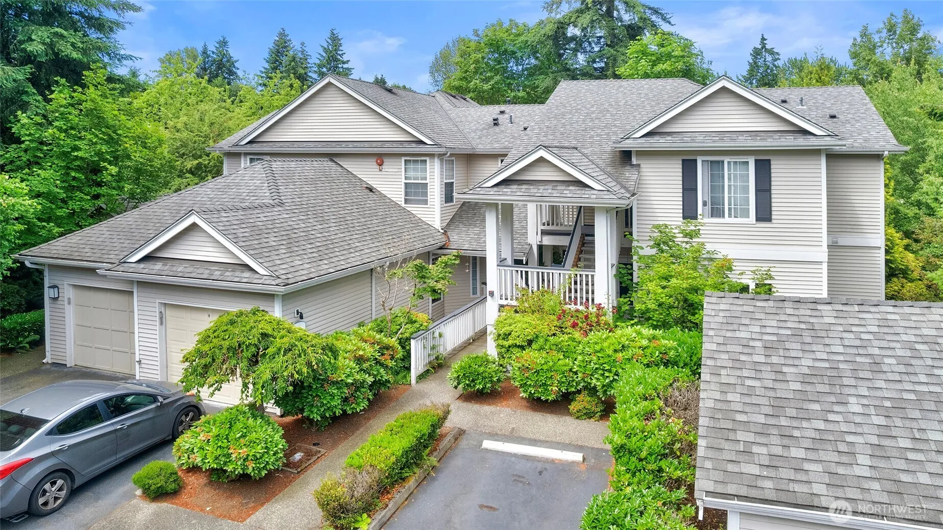 Property photo for 12109 Ne 171st Place #b102, Bothell photo 2