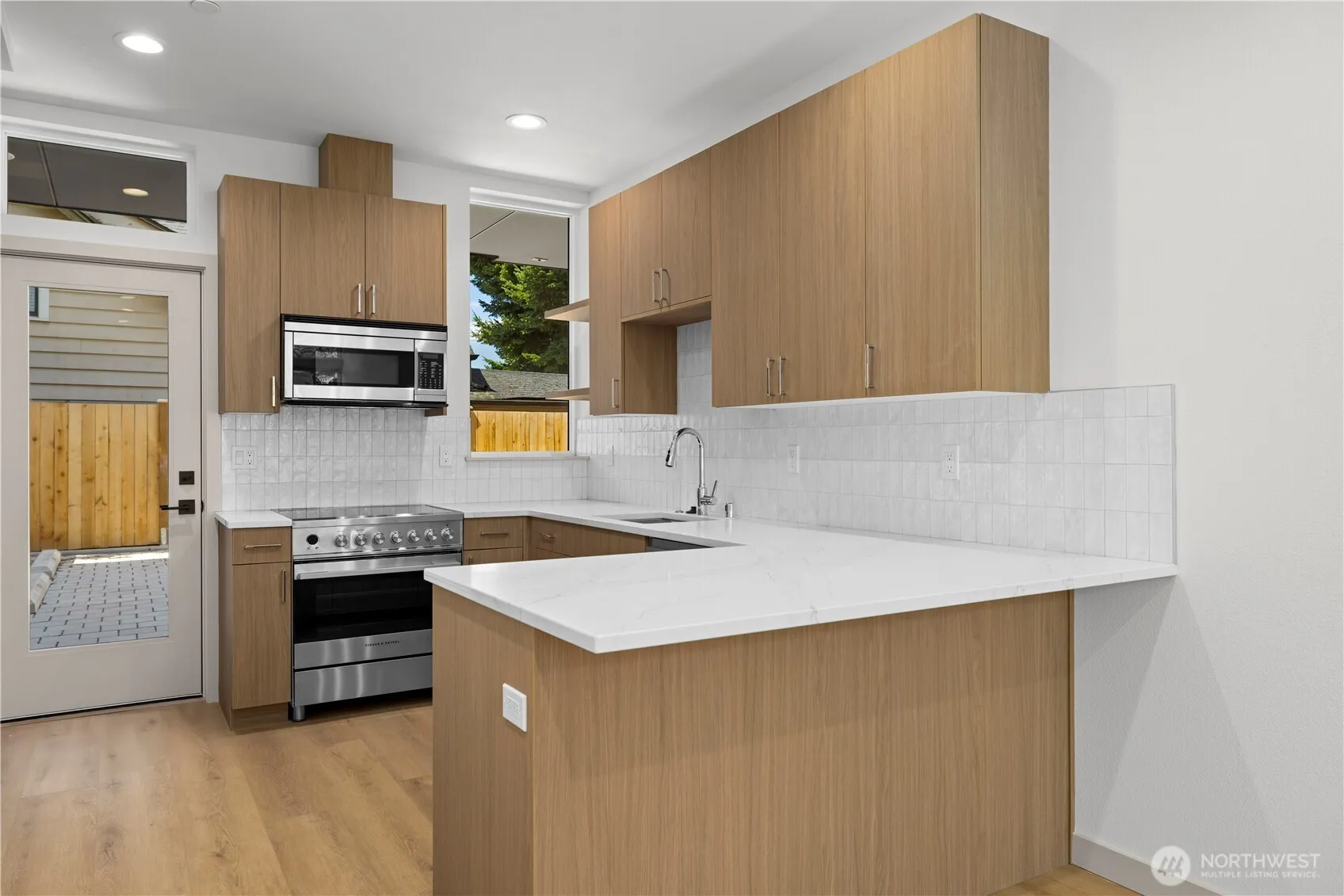 Property photo for 7011 9th Avenue Ne, Seattle photo 5
