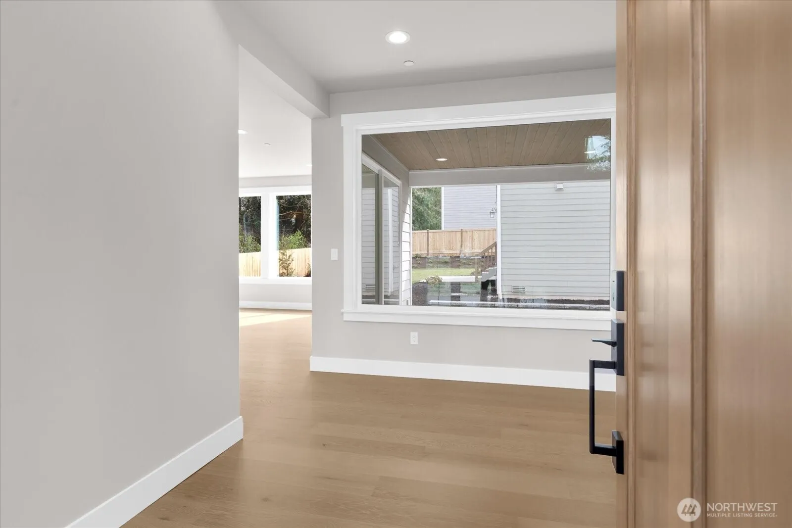 Property photo for 3502 Alaska Road #a, Brier photo 2