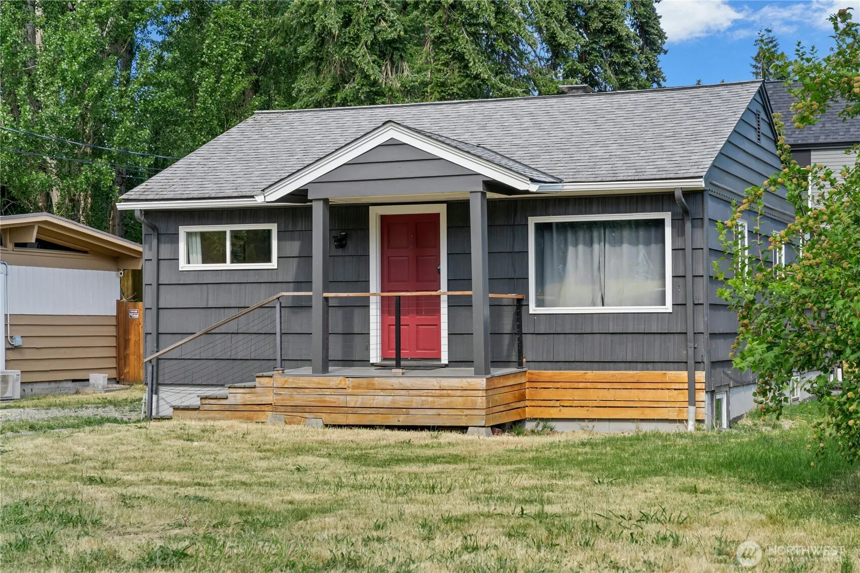 Property photo for 9520 2nd Avenue Nw, Seattle photo 2
