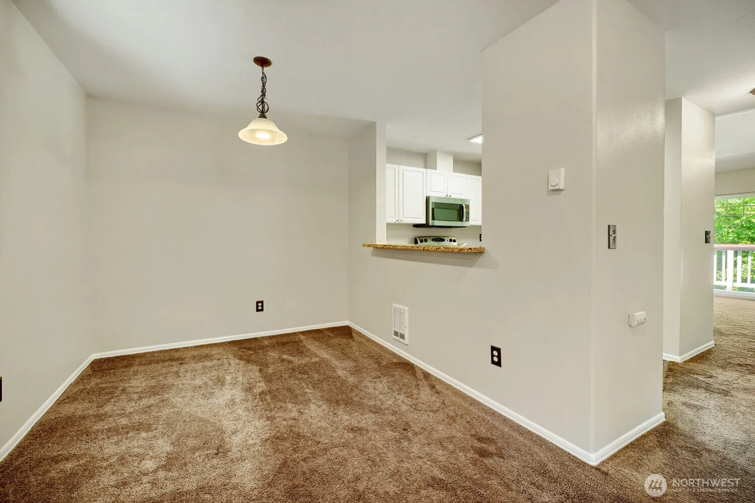 Property photo for 18501 Se Newport Way #m352, Issaquah photo 3