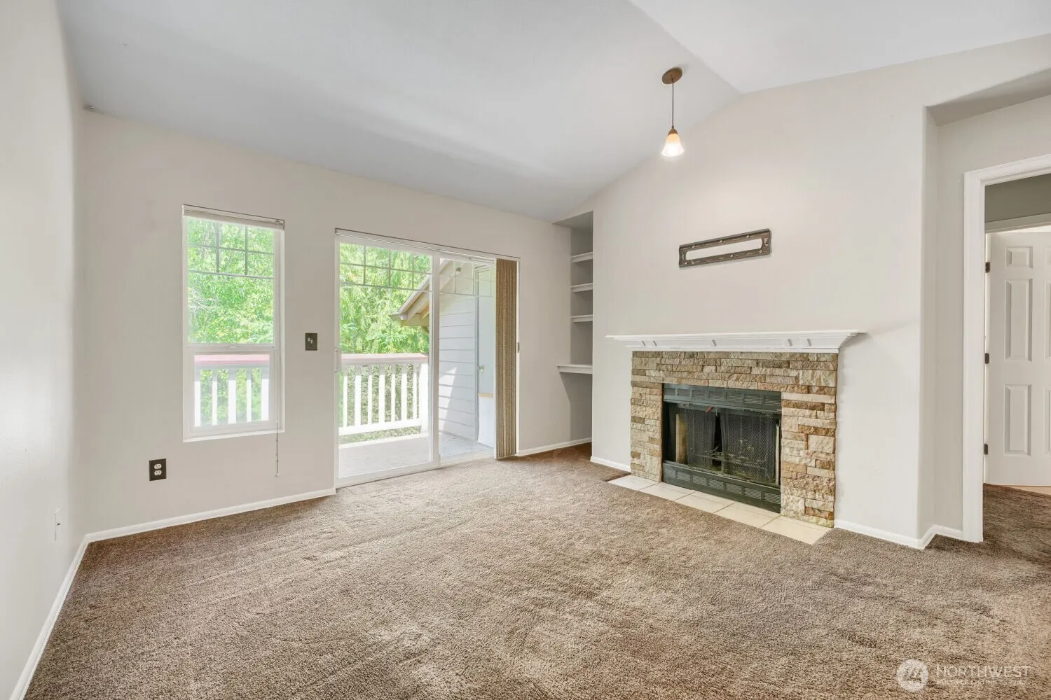 Property photo for 18501 Se Newport Way #m352, Issaquah photo 5