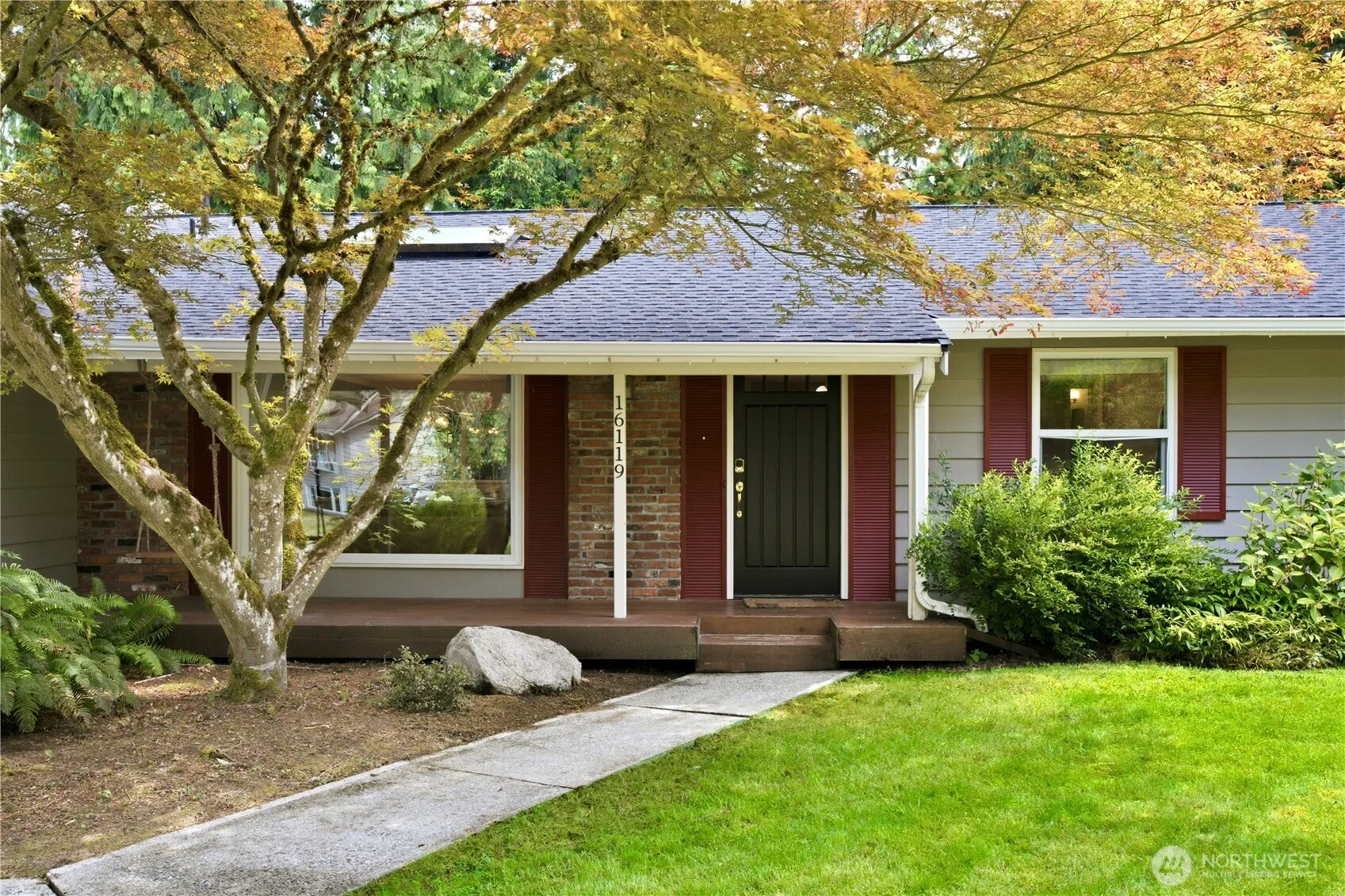Property photo for 16119 Se 31st St, Bellevue photo 3