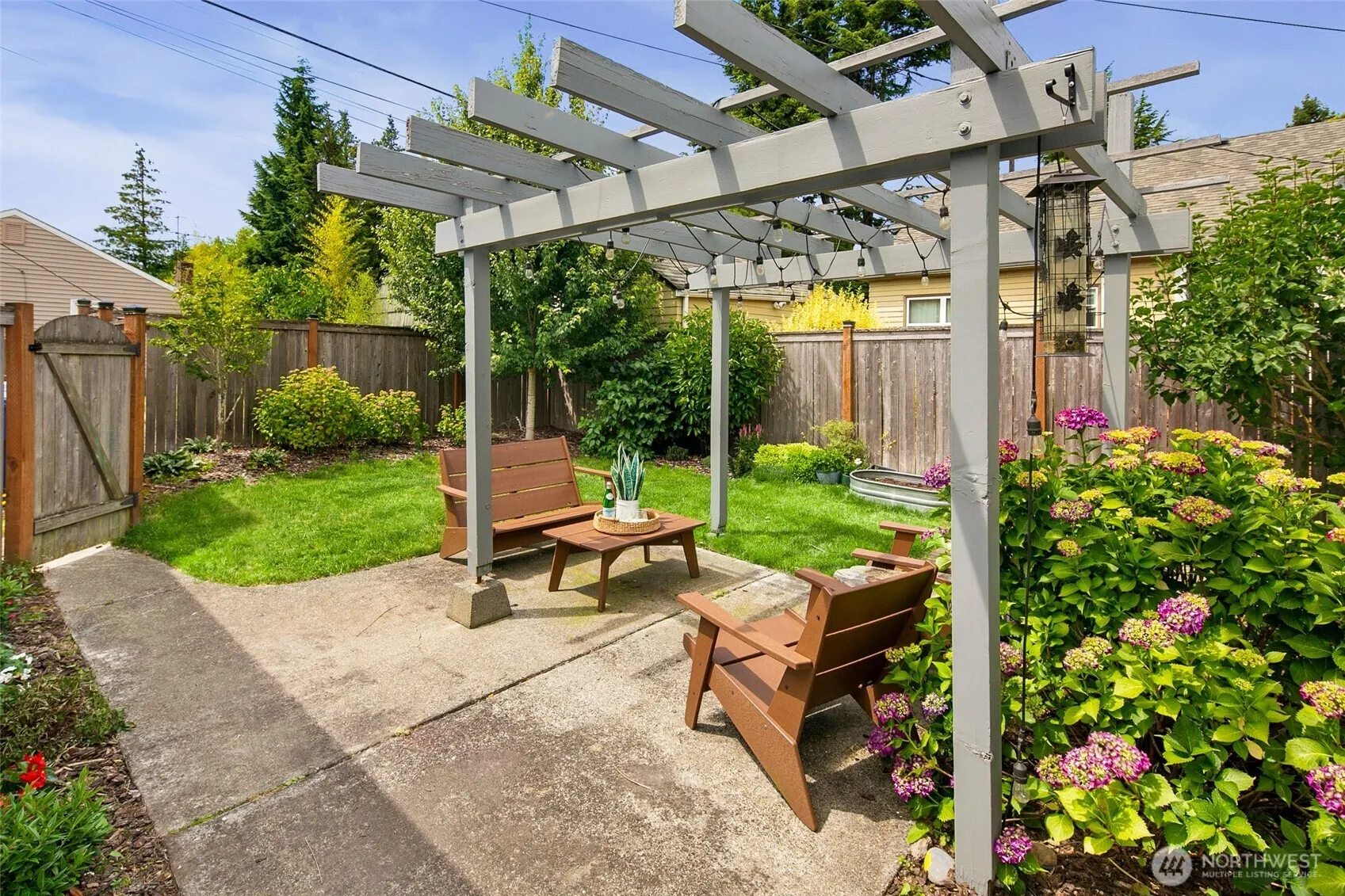Property photo for 8353 20th Avenue Nw, Seattle photo 2