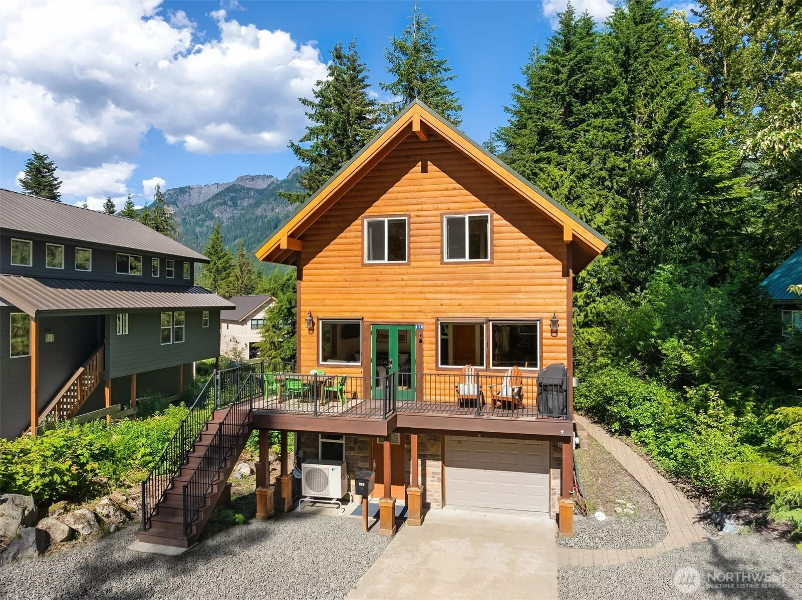Property photo for 190 Rampart Drive, Snoqualmie Pass photo 2