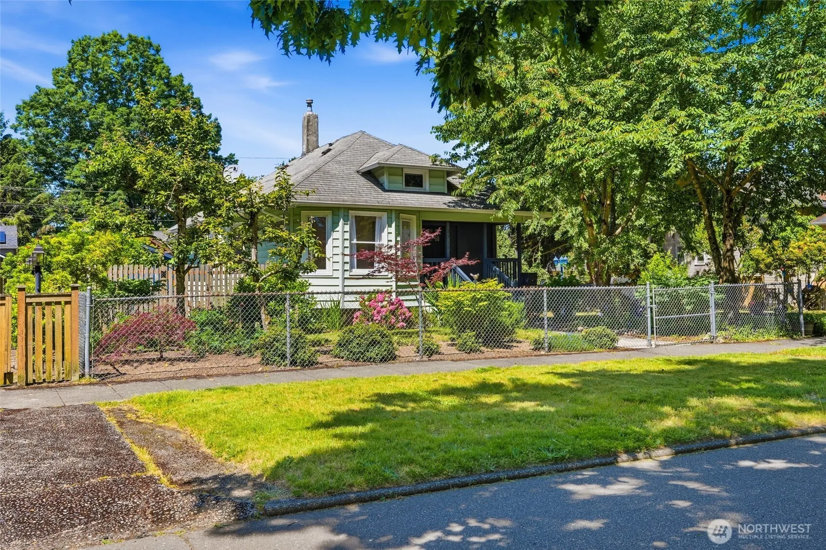 Property photo for 2312 Baker Avenue, Everett photo 4