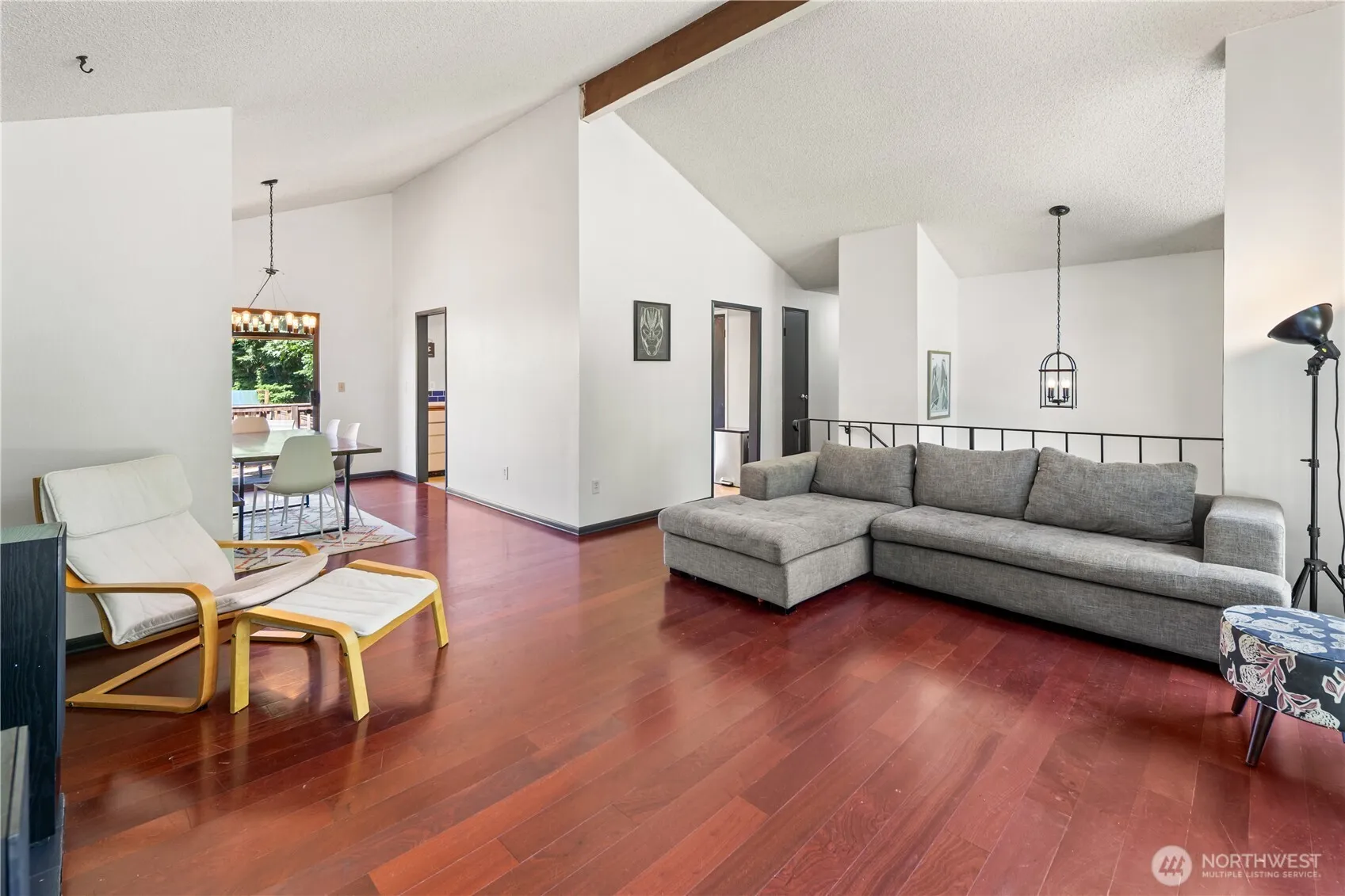 Property photo for 13106 Ne 110th Place, Kirkland photo 4