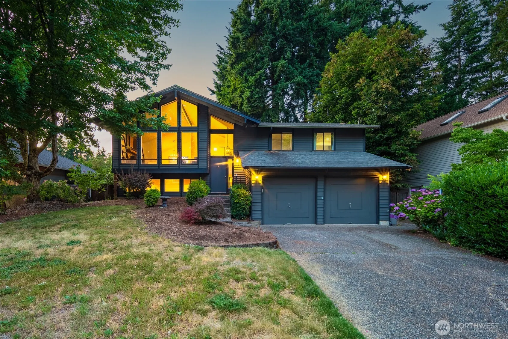 Property photo for 13106 Ne 110th Place, Kirkland