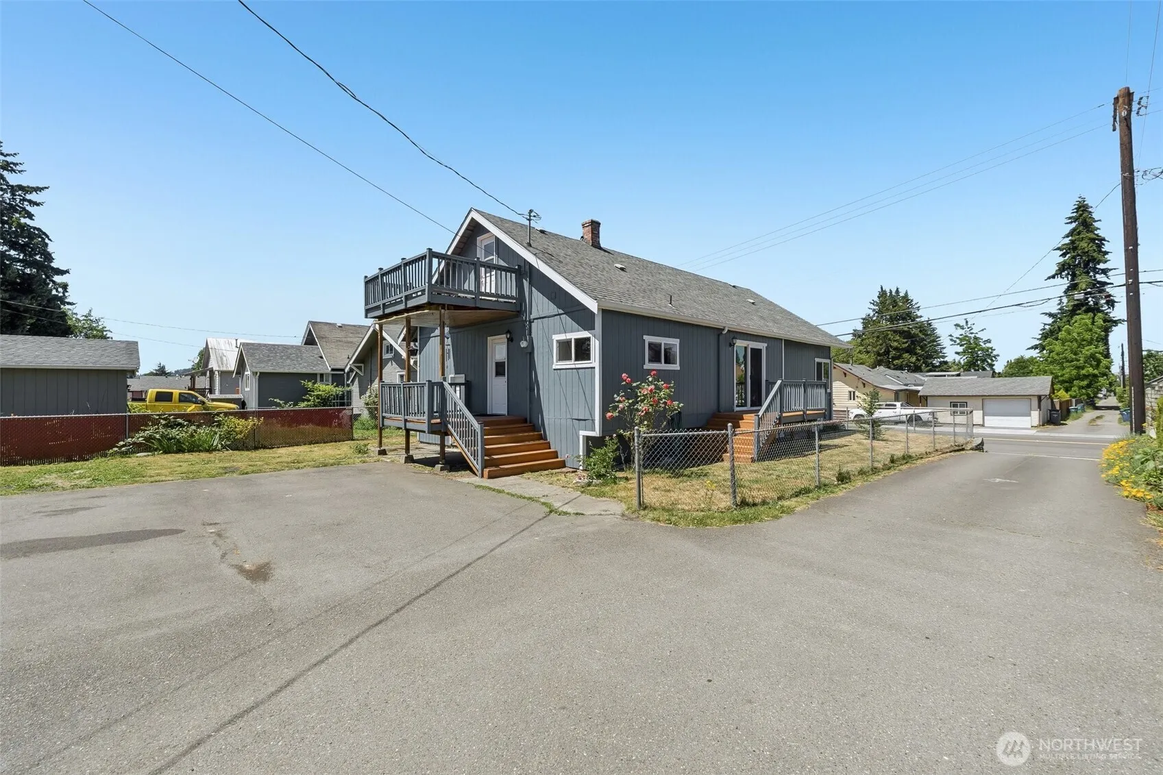 Property photo for 816 4th Street Se, Auburn photo 2
