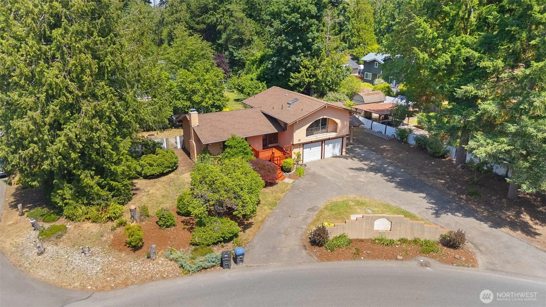 Property photo for 3560 Ne Arrowhead Drive, Bremerton photo 3