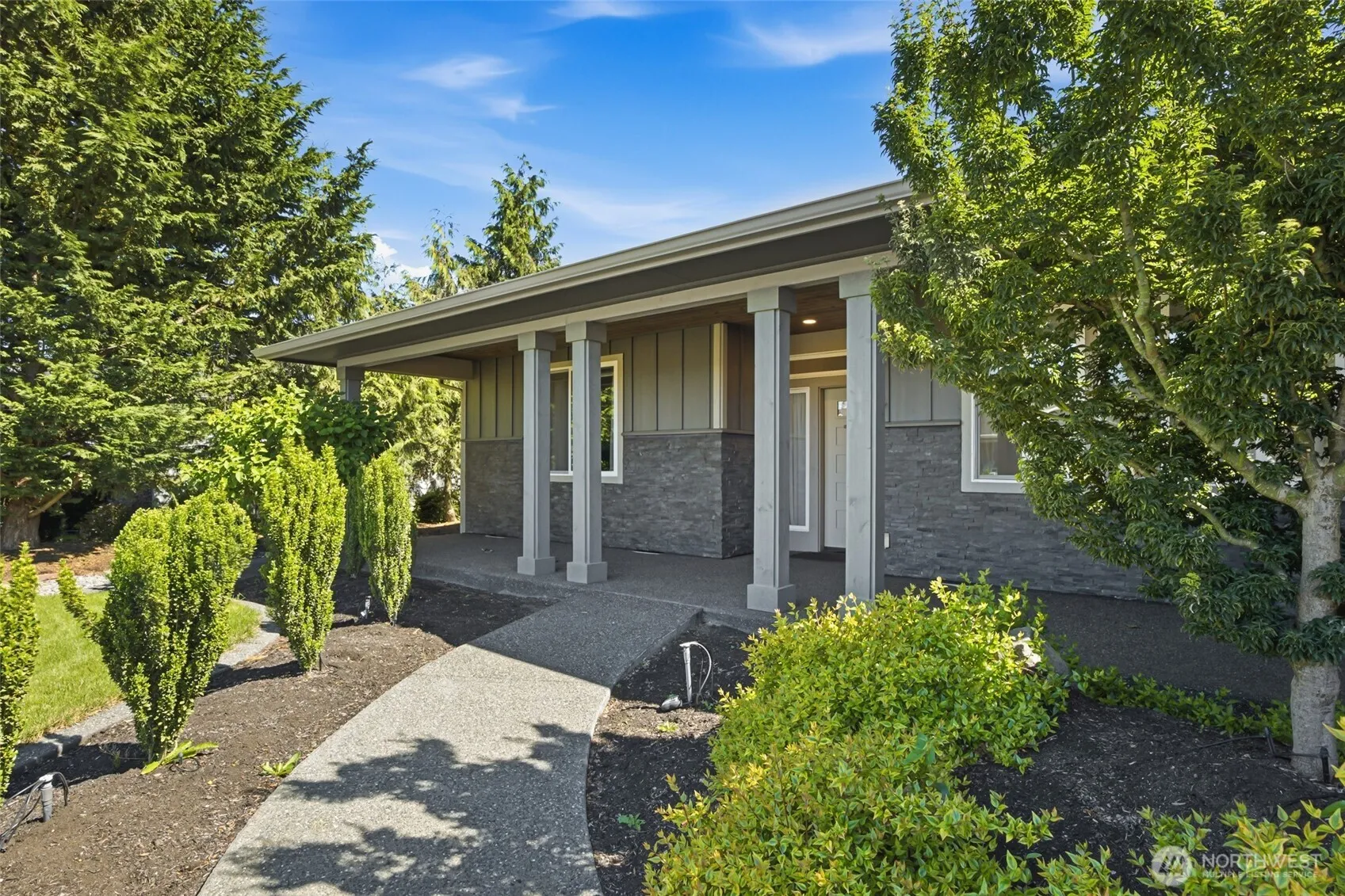 Property photo for 142 E Cobblestone Lane, Sequim photo 4