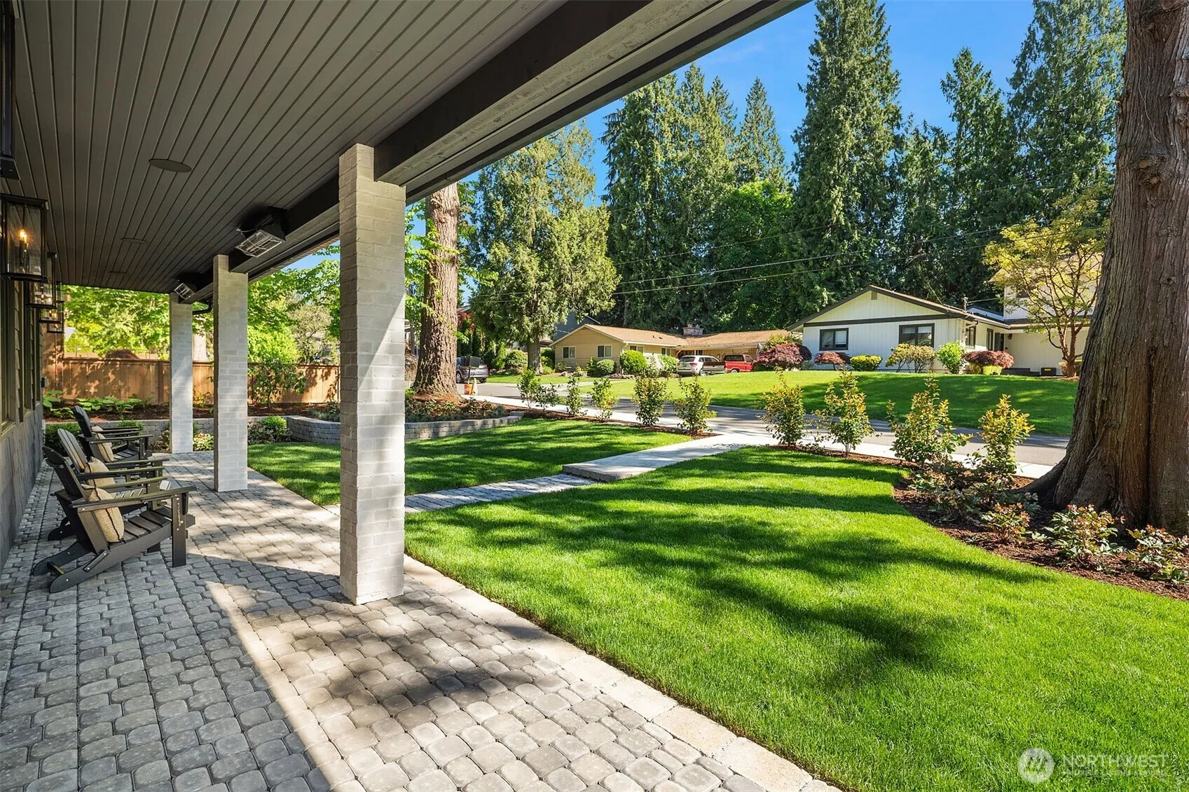 Property photo for 12416 Ne 72nd Street, Kirkland photo 4