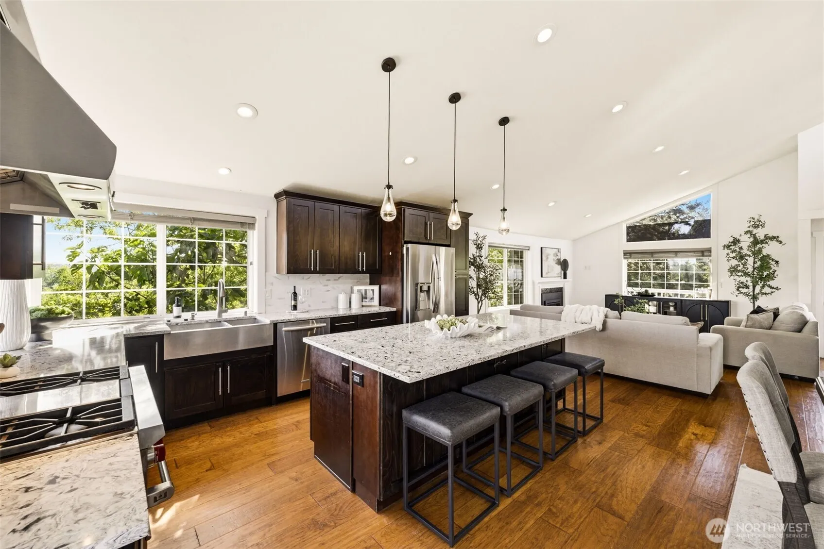 Property photo for 505 Ne 78th Street, Seattle photo 4