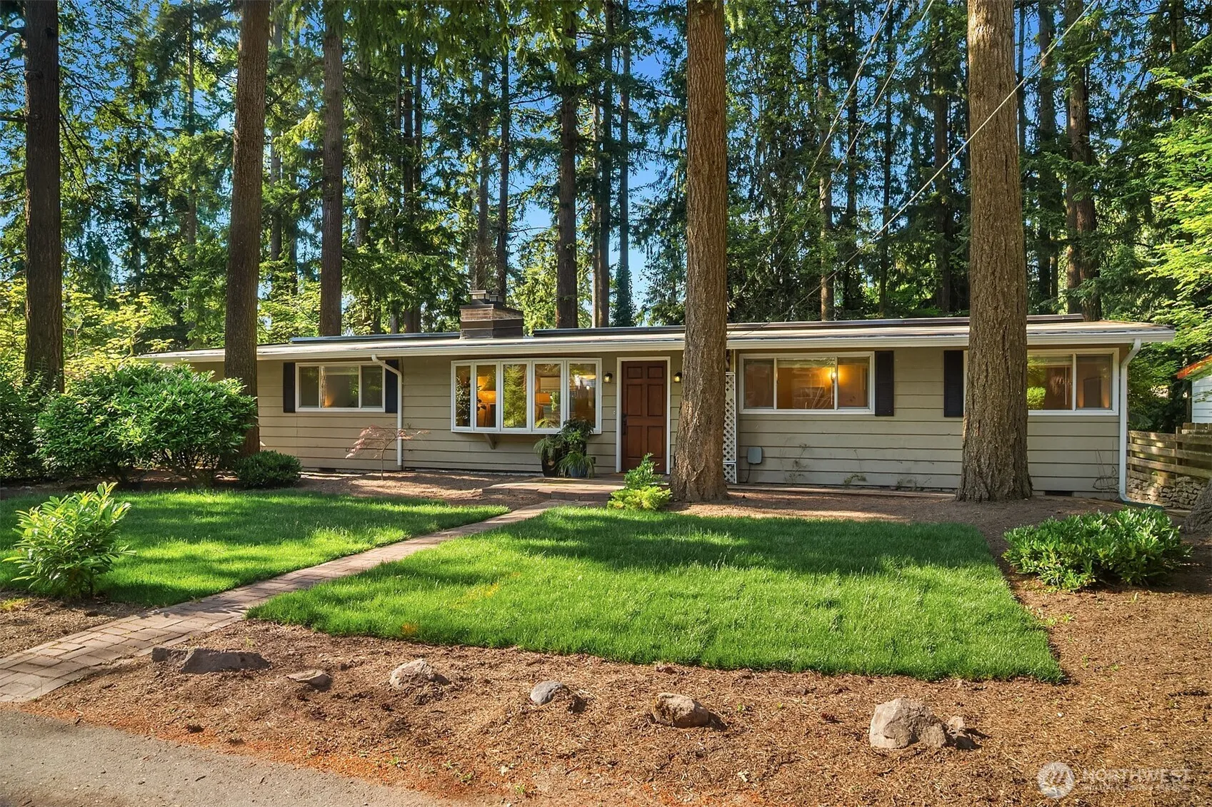 Property photo for 12210 Ne 64th Street, Kirkland