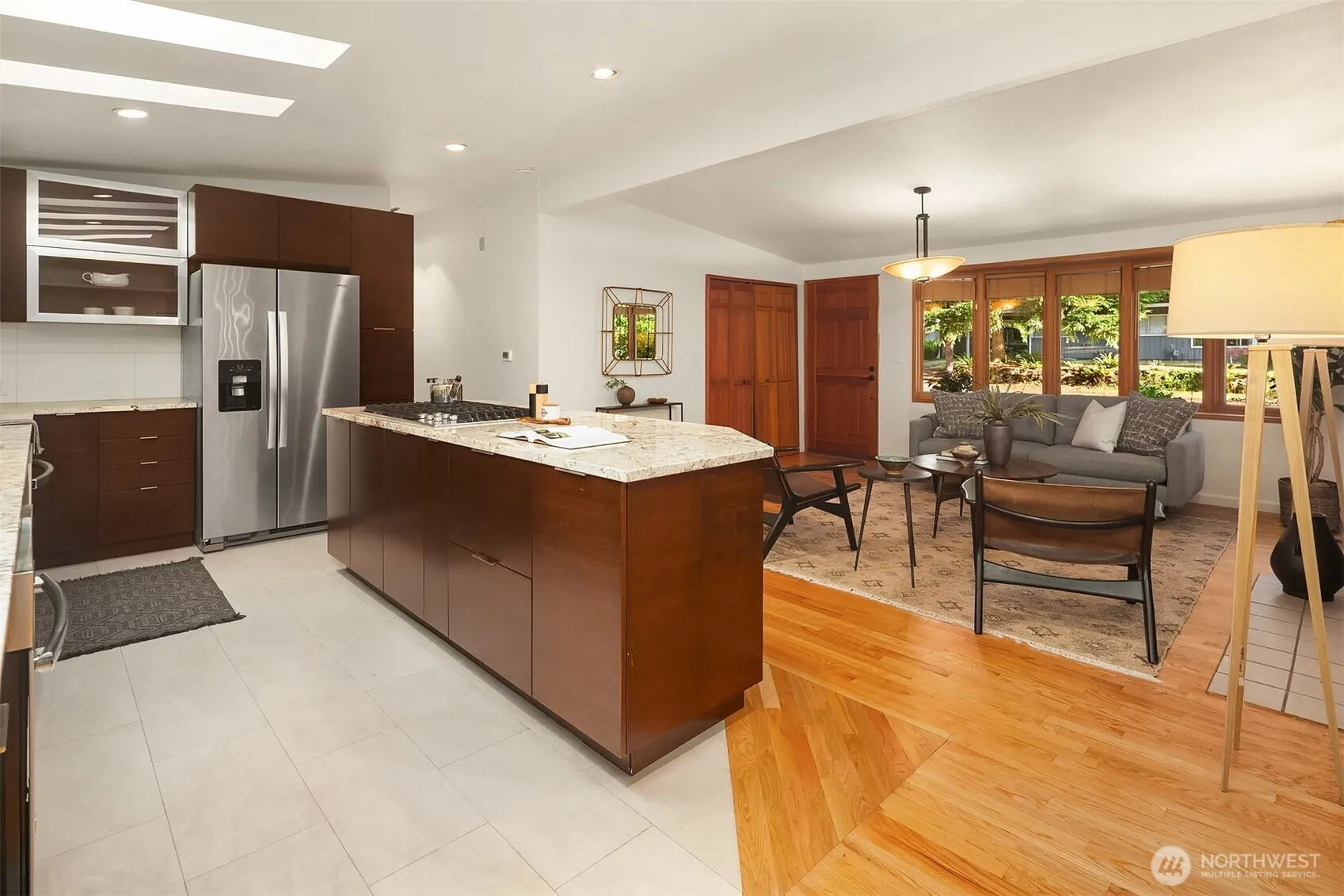 Property photo for 12210 Ne 64th Street, Kirkland photo 5