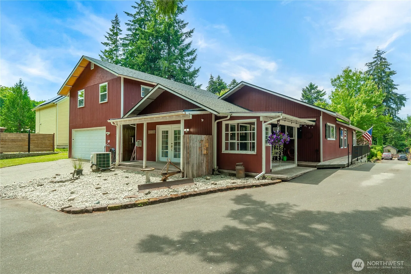 Property photo for 1702 Eastside Street Se, Olympia photo 2