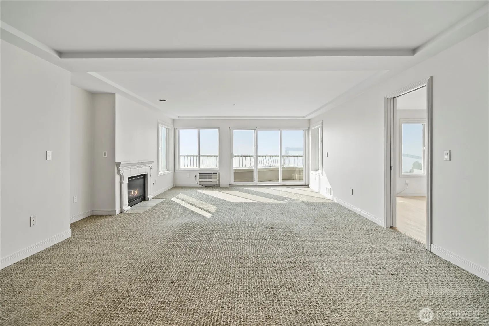 Property photo for 601 W Mercer Place #401, Seattle photo 5