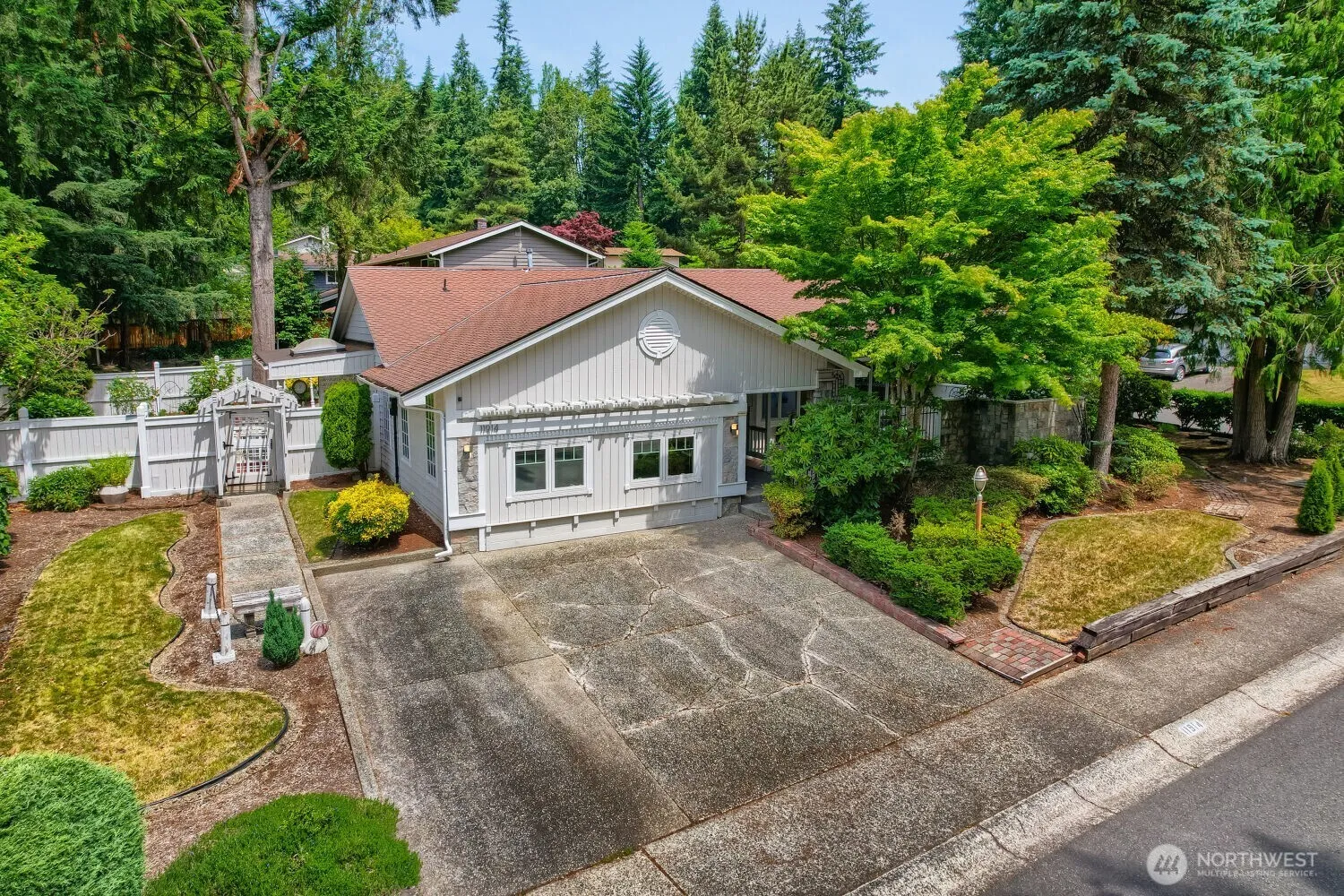 Property photo for 11914 Ne 148th Street, Kirkland photo 2