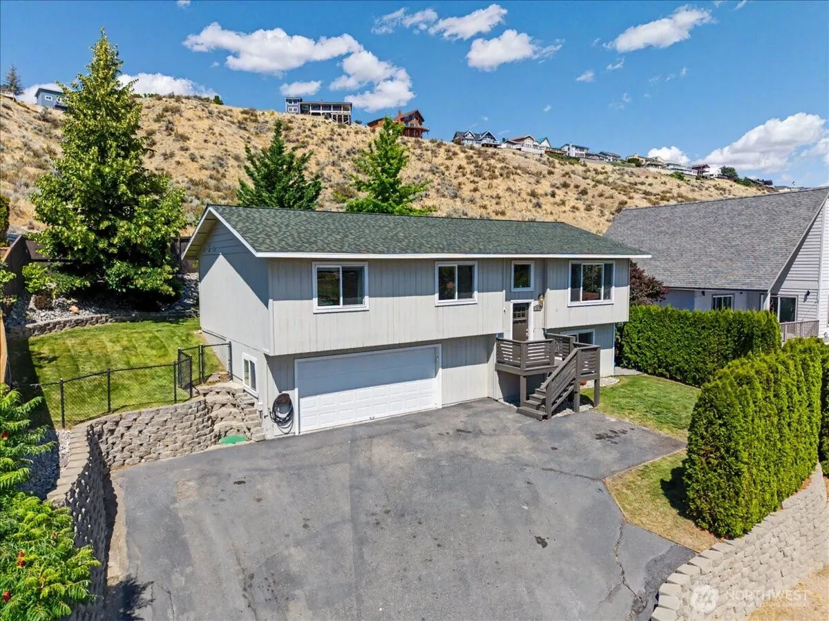 Property photo for 215 San Remo Lane, Chelan photo 3