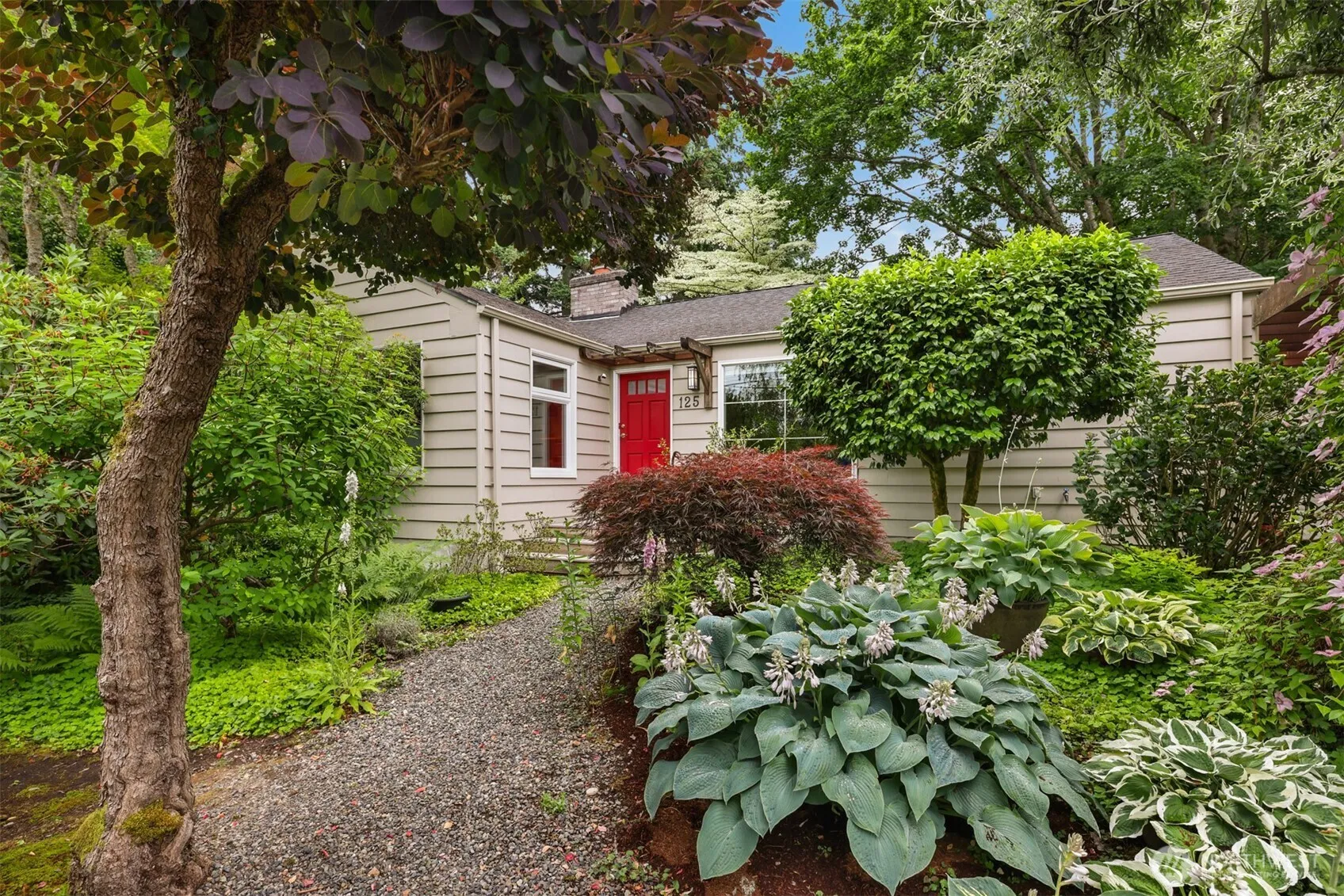 Property photo for 125 Ne 135th Street, Seattle photo 2