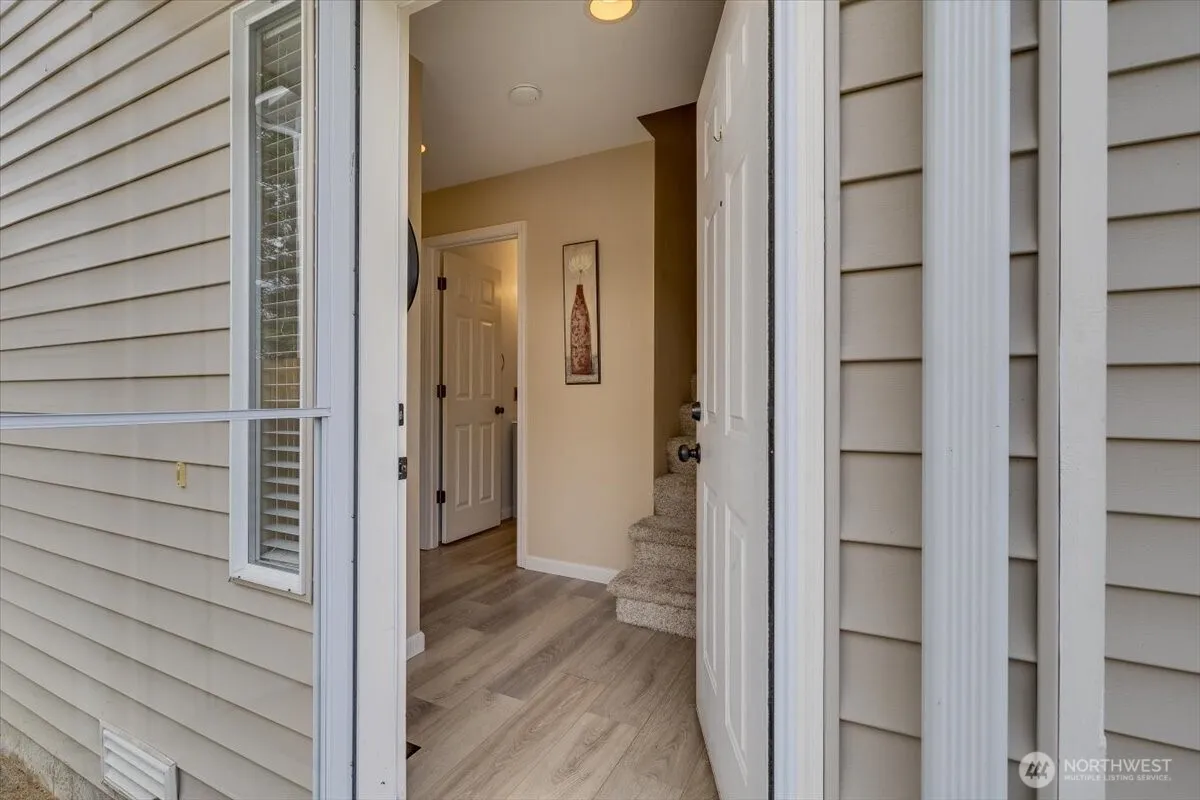 Property photo for 117 97th Avenue Se #a, Lake Stevens photo 3