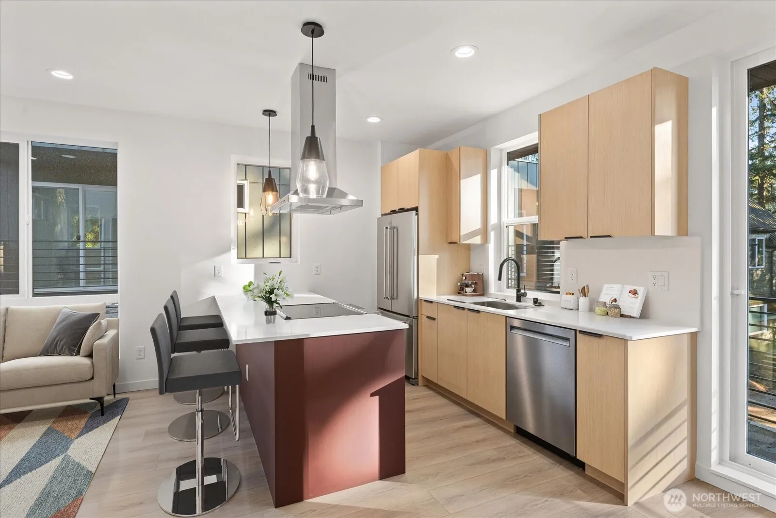 Property photo for 10746 Interlake Avenue N, Seattle photo 5