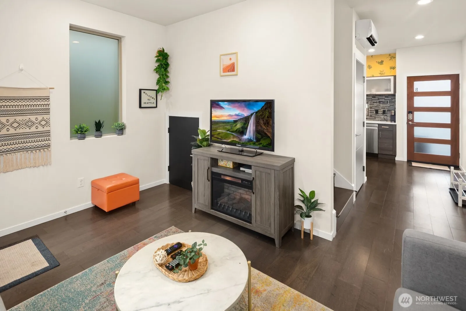 Property photo for 8358 19th Avenue Nw #b, Seattle photo 5