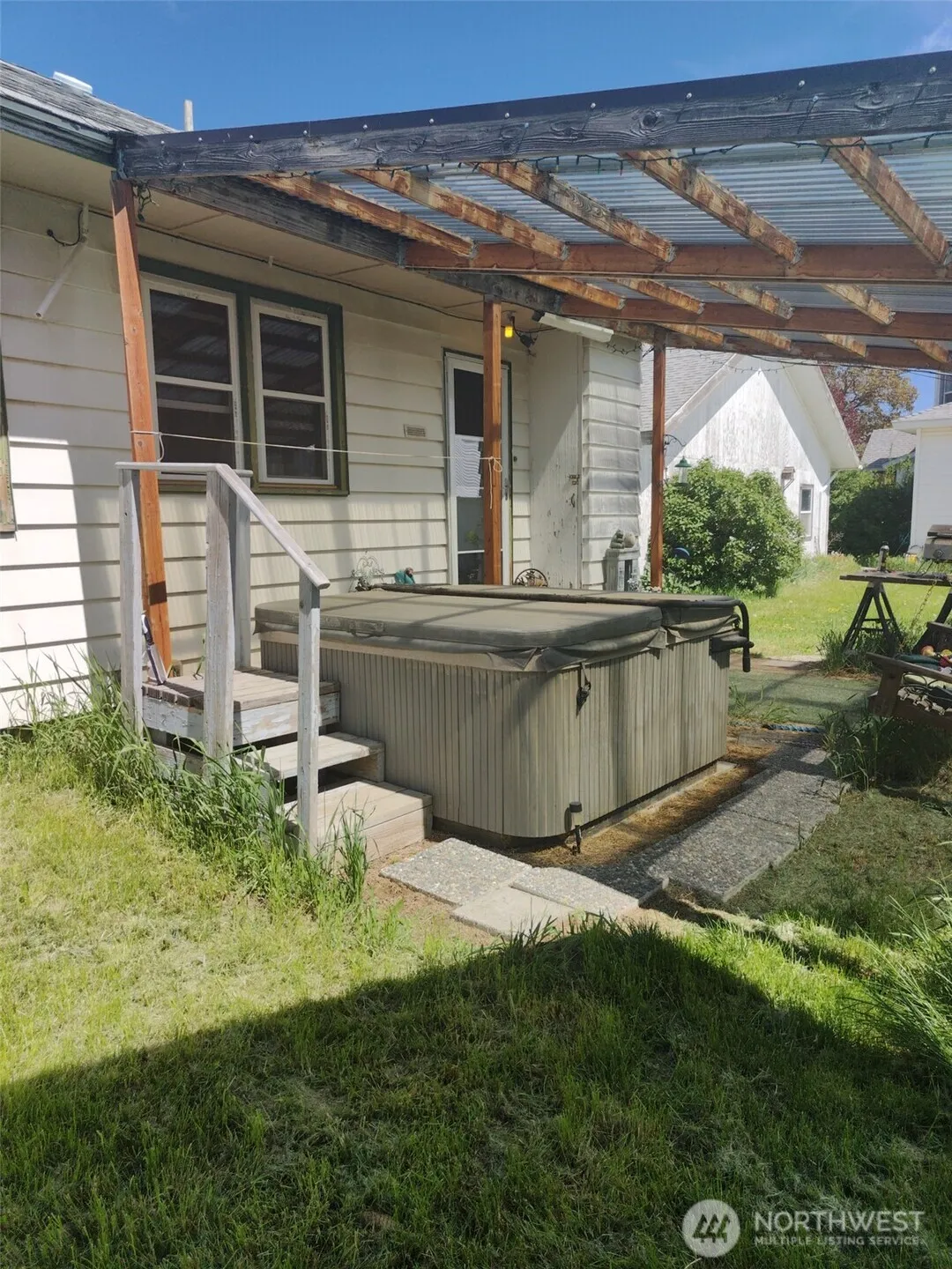Property photo for 711 Washington, Davenport photo 2