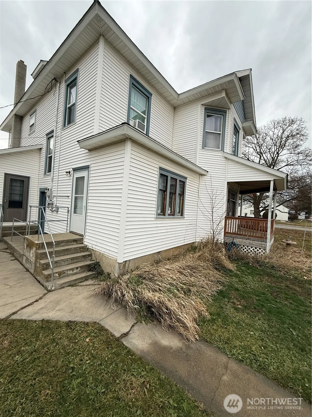 Property photo for 703 Washington, Davenport photo 5