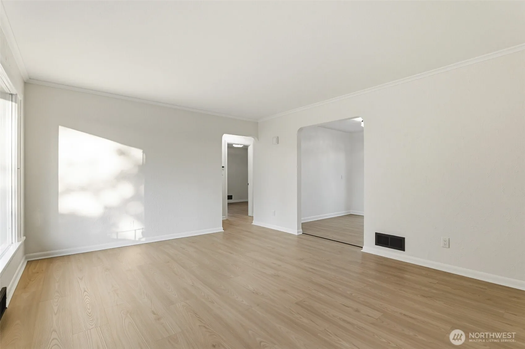 Property photo for 924 E 57th Street, Tacoma photo 4