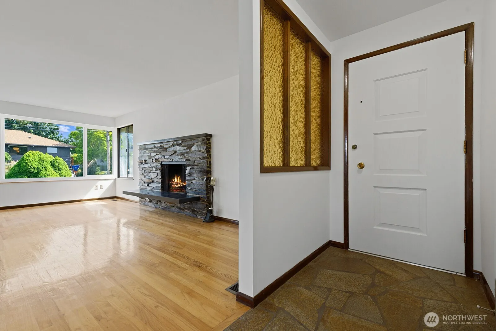 Property photo for 3751 Sw Rose Street, Seattle photo 4