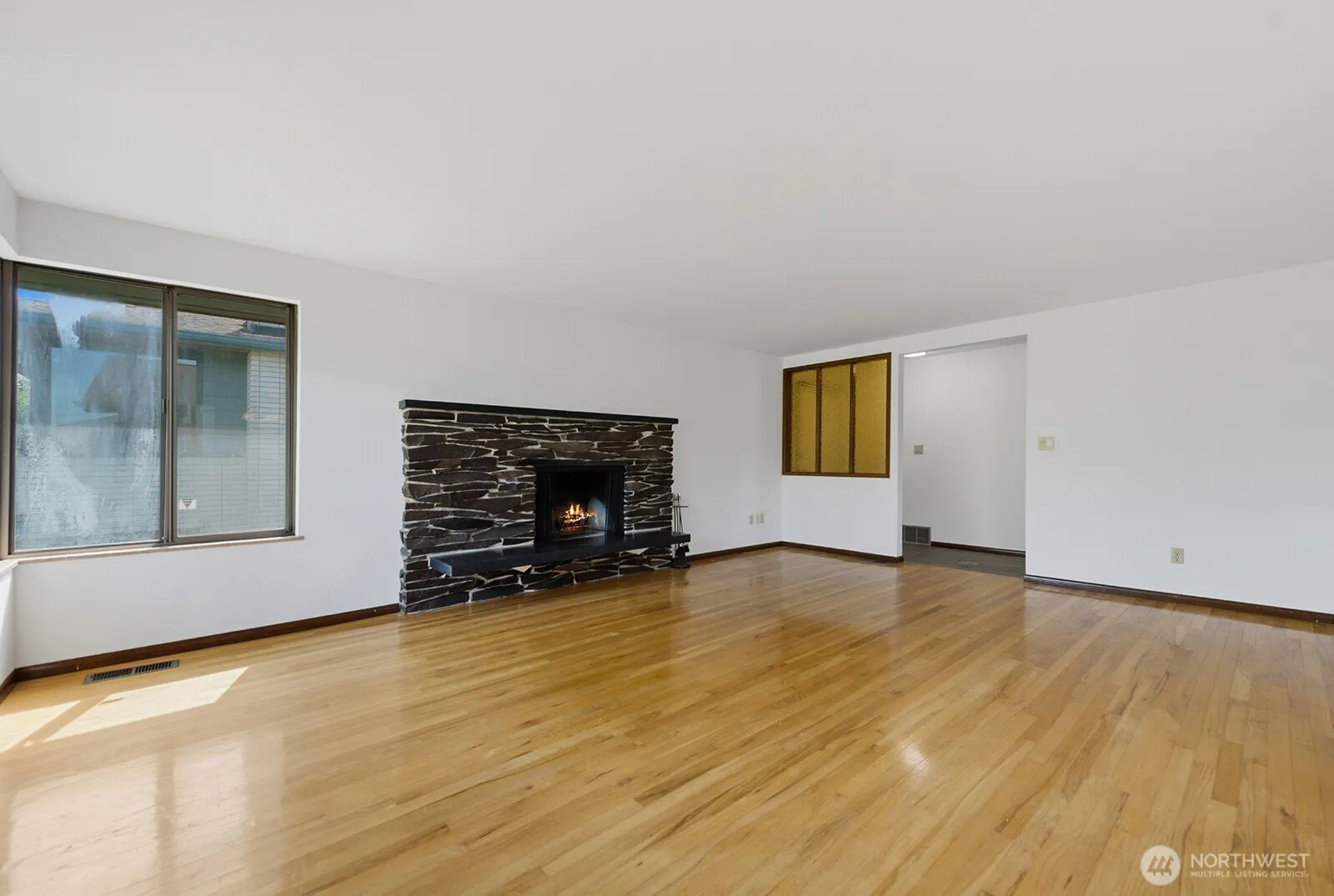 Property photo for 3751 Sw Rose Street, Seattle photo 5