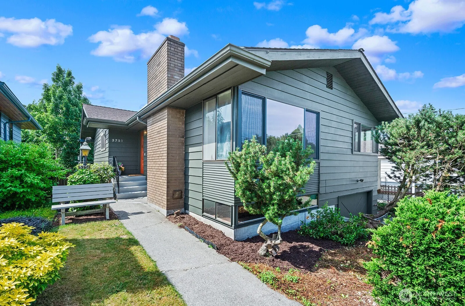 Property photo for 3751 Sw Rose Street, Seattle