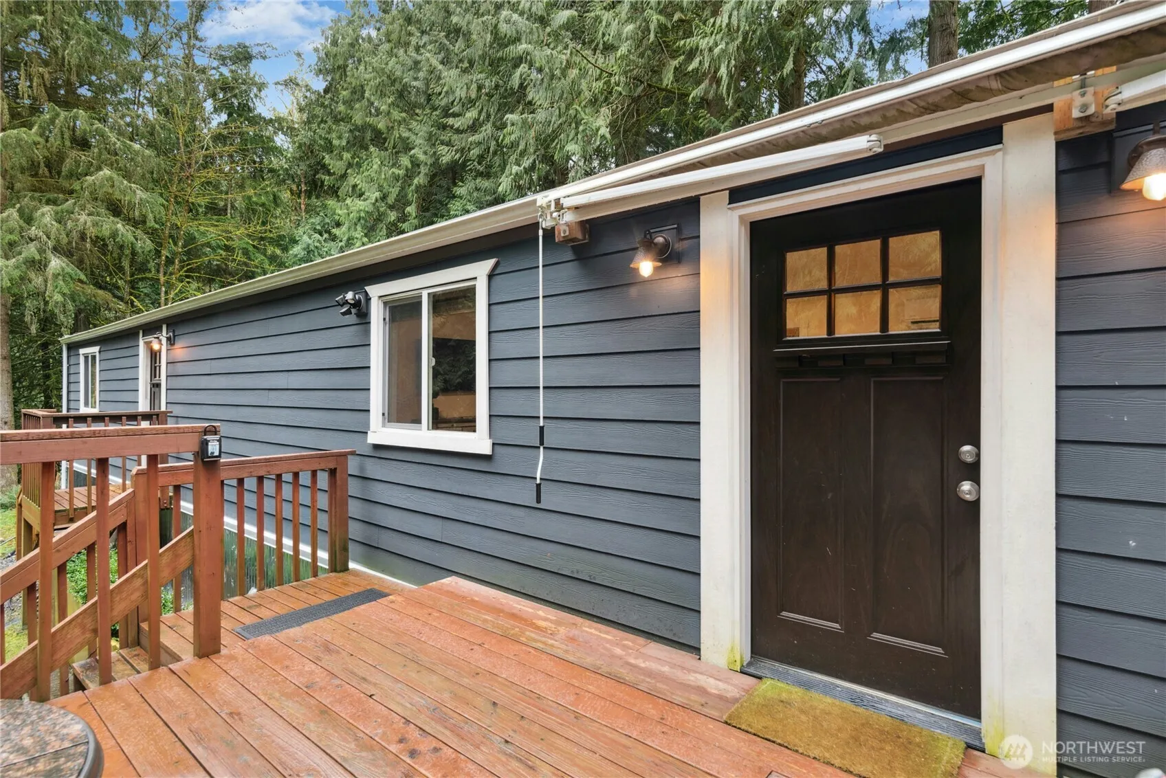 Property photo for 3012 E Ames Lake Drive Ne, Redmond photo 2