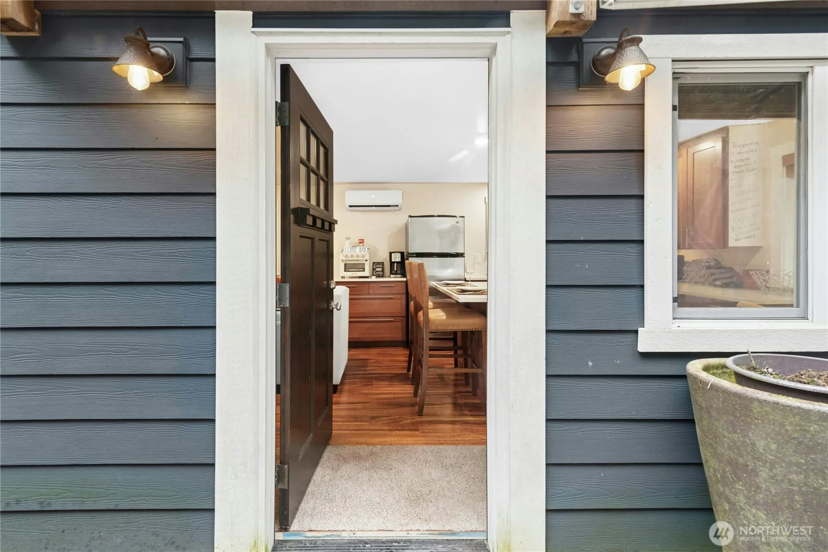 Property photo for 3012 E Ames Lake Drive Ne, Redmond photo 4