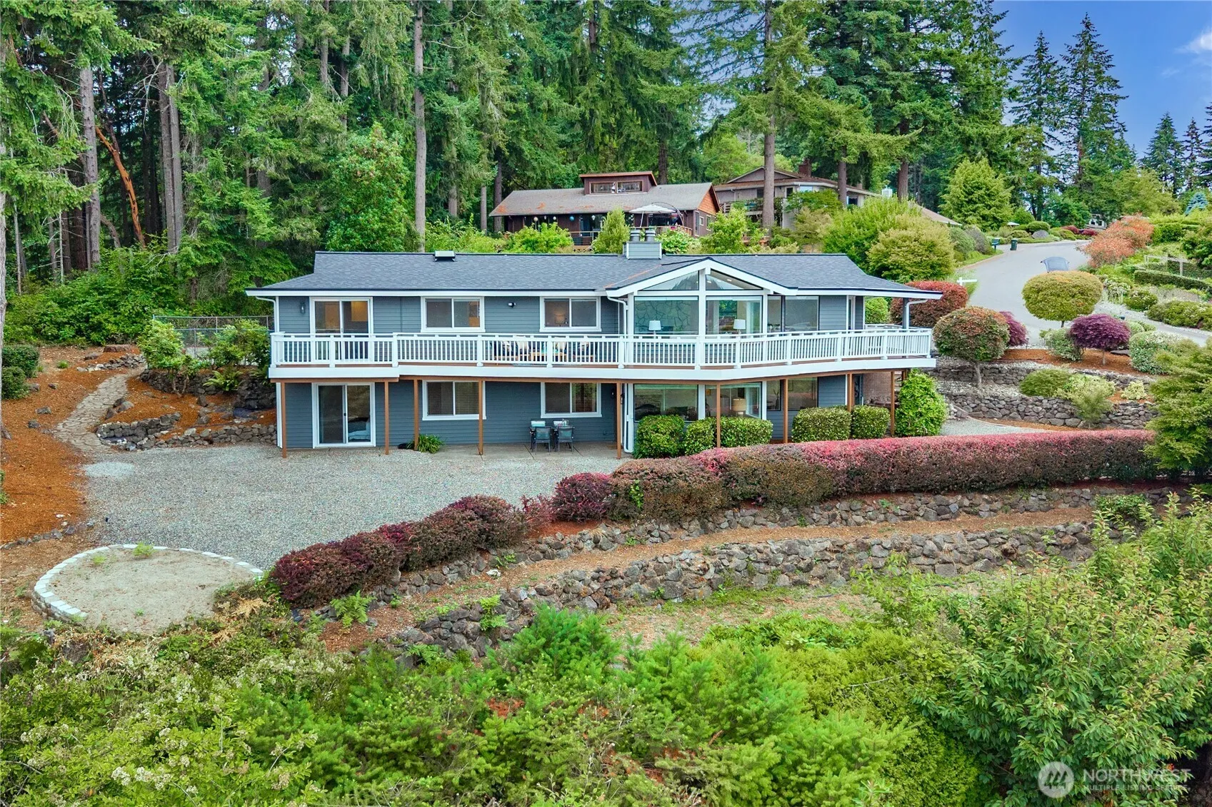 Property photo for 13214 Emerald Drive Nw, Gig Harbor photo 3