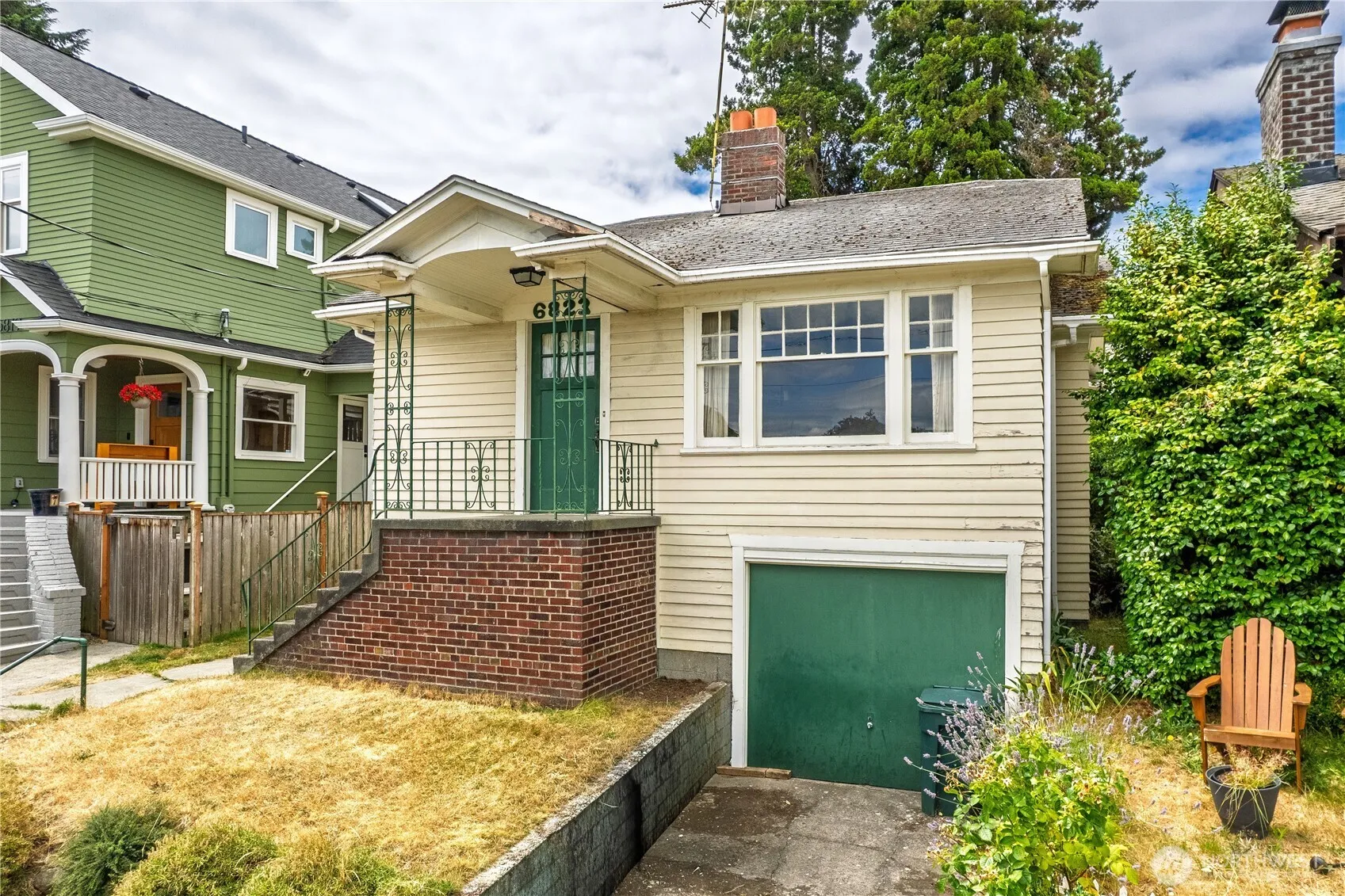 Property photo for 6823 Phinney Avenue N, Seattle photo 2