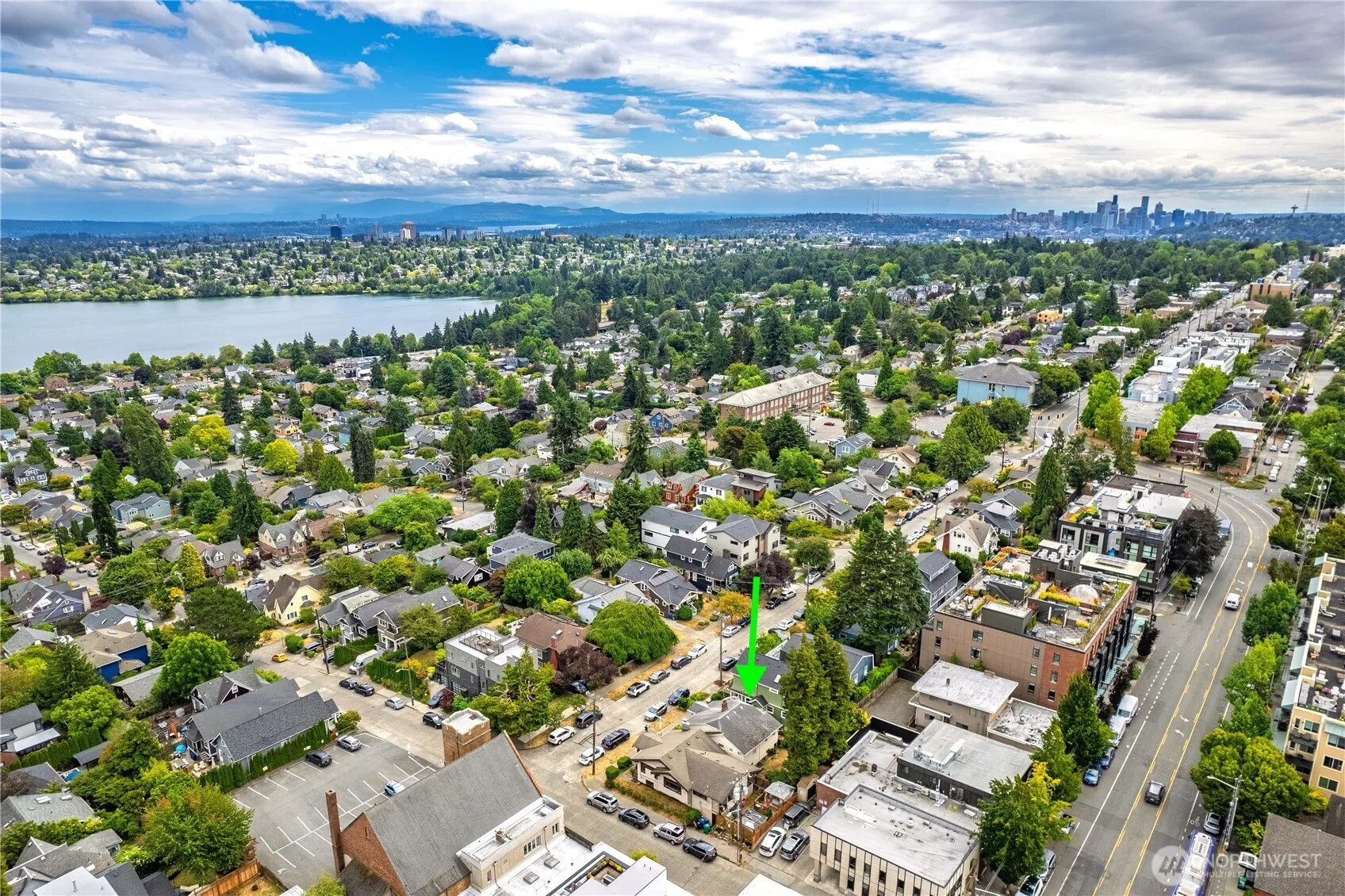 Property photo for 6823 Phinney Avenue N, Seattle photo 5
