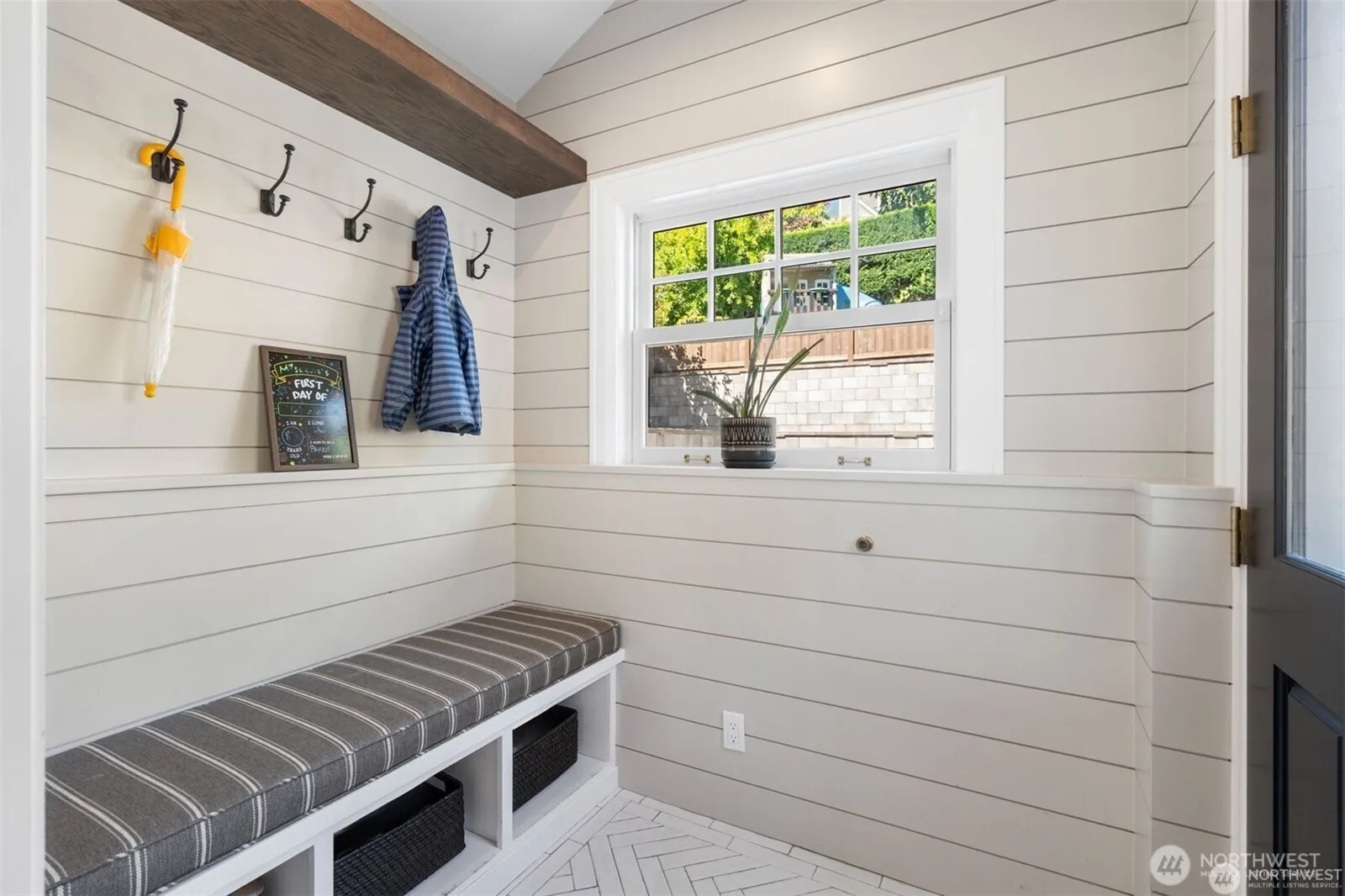 Property photo for 312 Prospect Street, Seattle photo 4