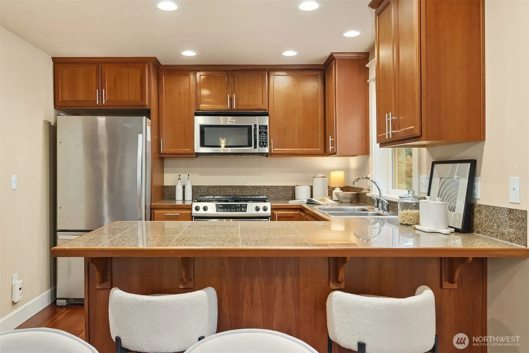 Property photo for 118 Nw 39th Street #b, Seattle photo 5