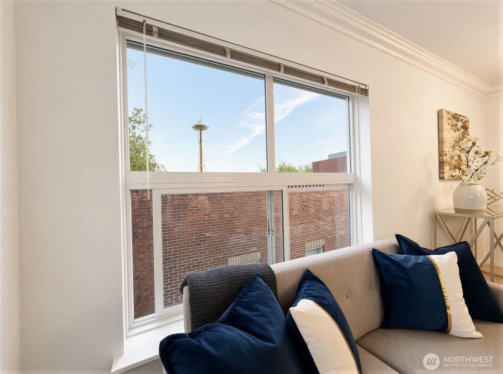 Property photo for 621 5th Avenue N #402, Seattle photo 5