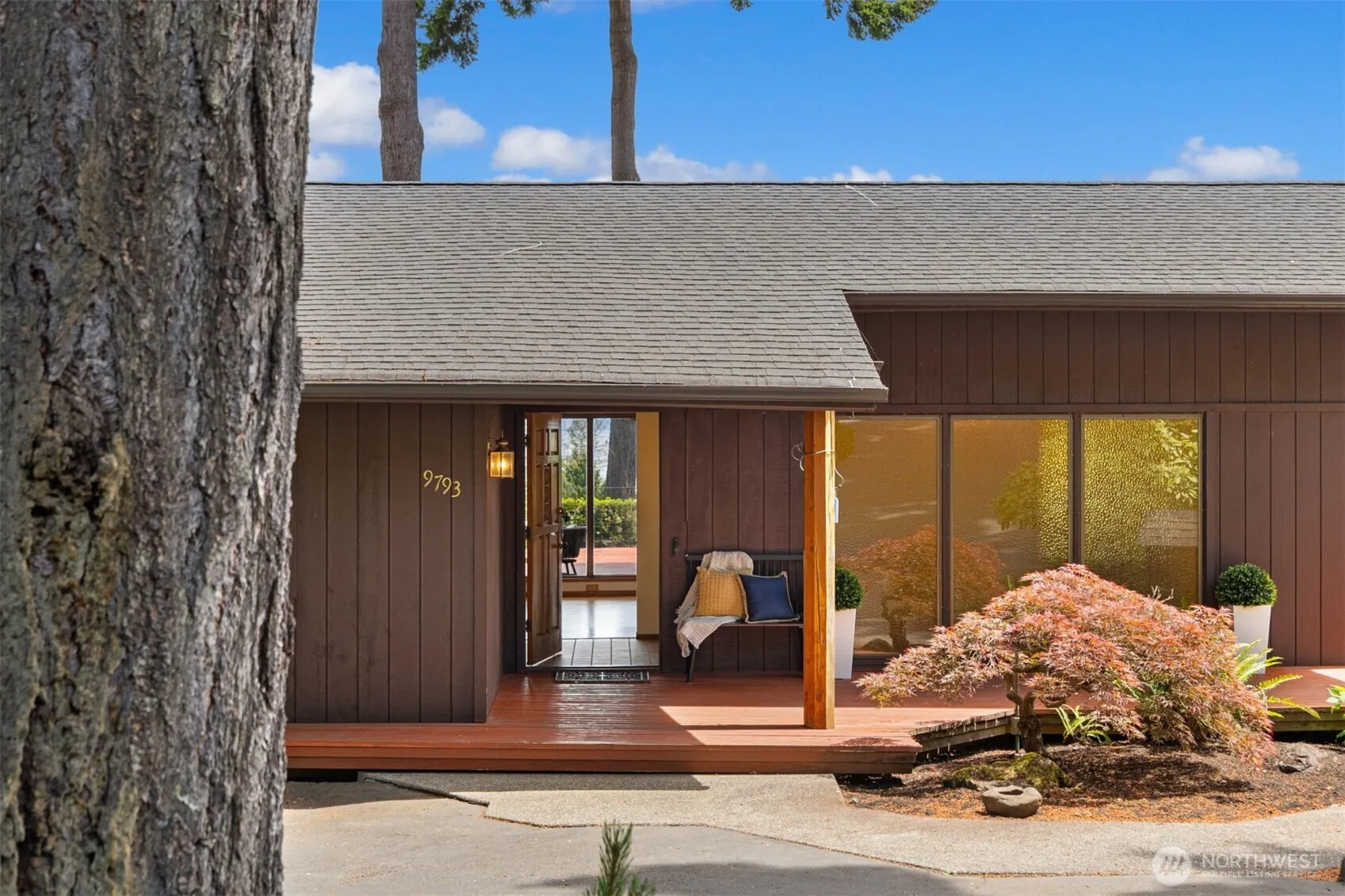 Property photo for 9793 Ne Murden Cove Drive, Bainbridge Island photo 2
