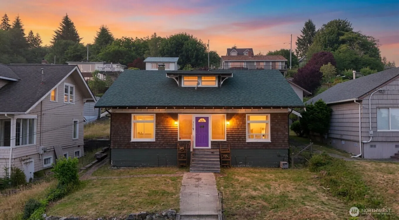 Property photo for 317 Sunset Drive, Hoquiam
