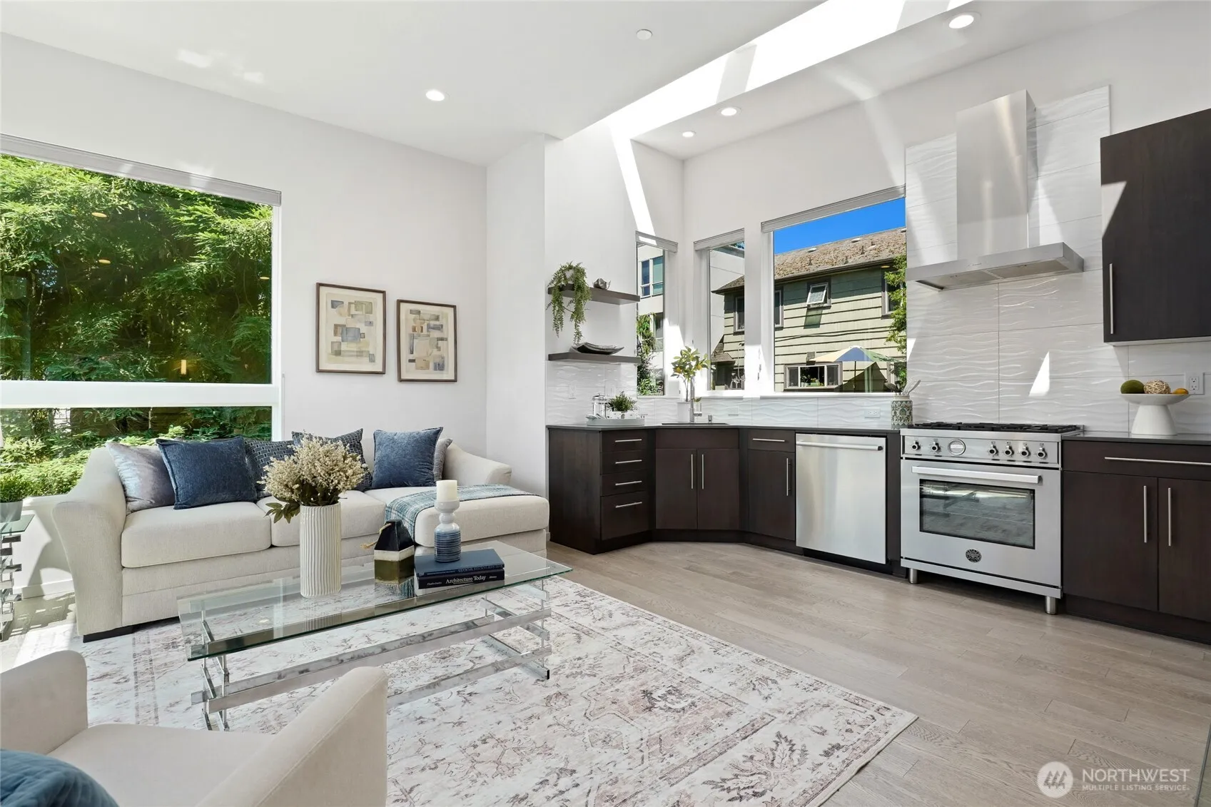 Property photo for 3929 2nd Avenue Ne, Seattle