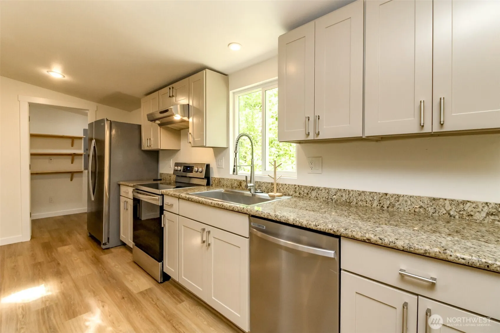 Property photo for 17807 43rd Avenue E, Tacoma photo 5